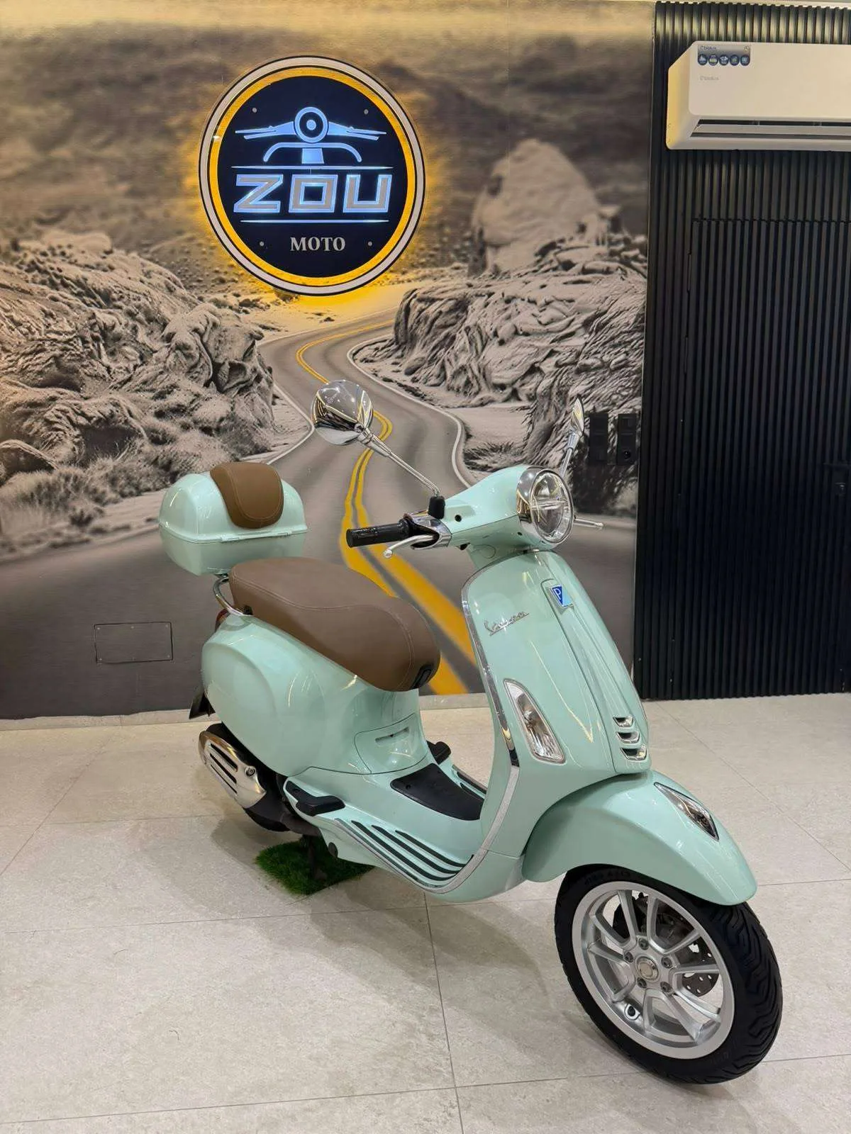 Vespa Primavera 125