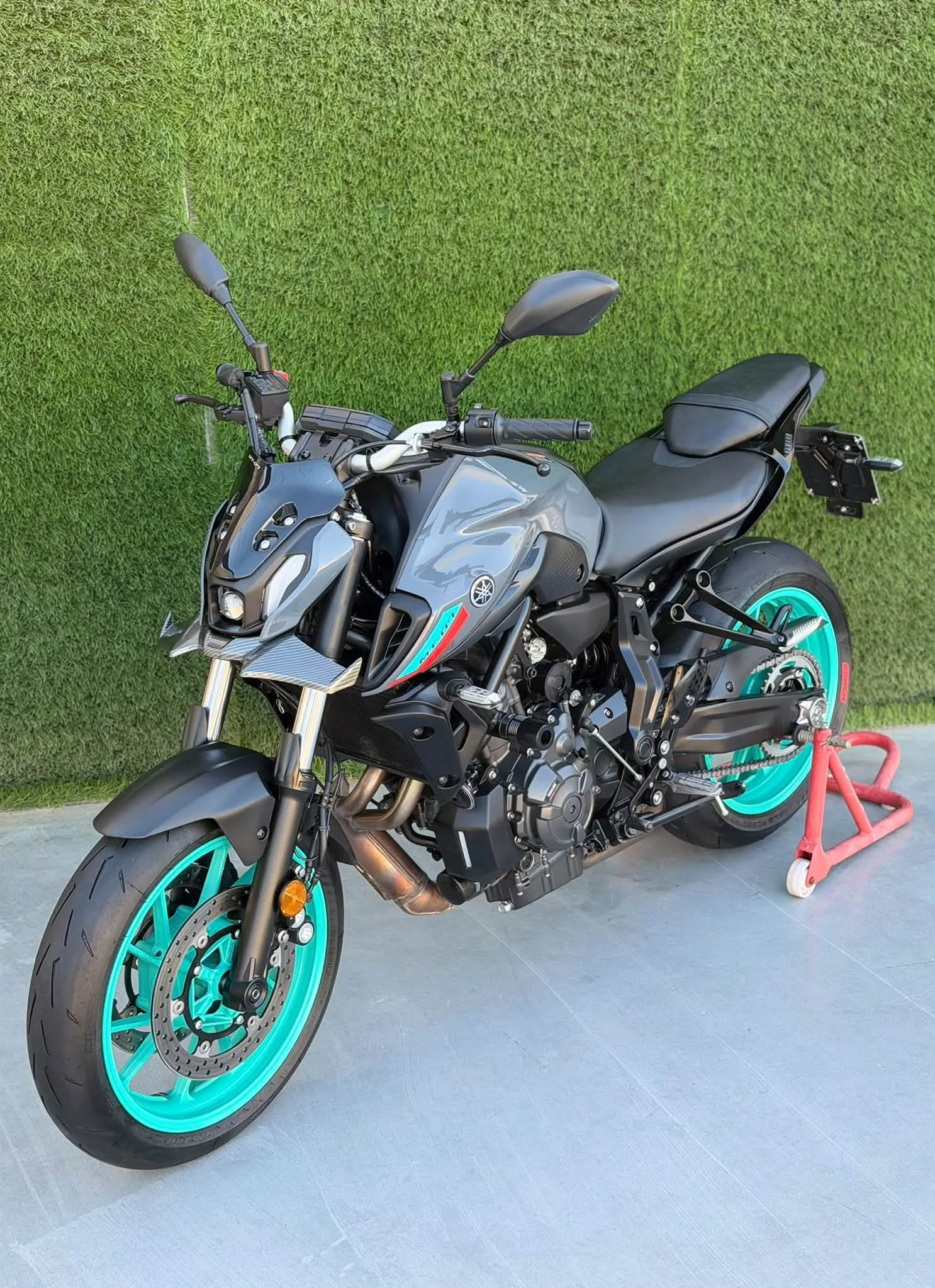 Yamaha MT-07 2