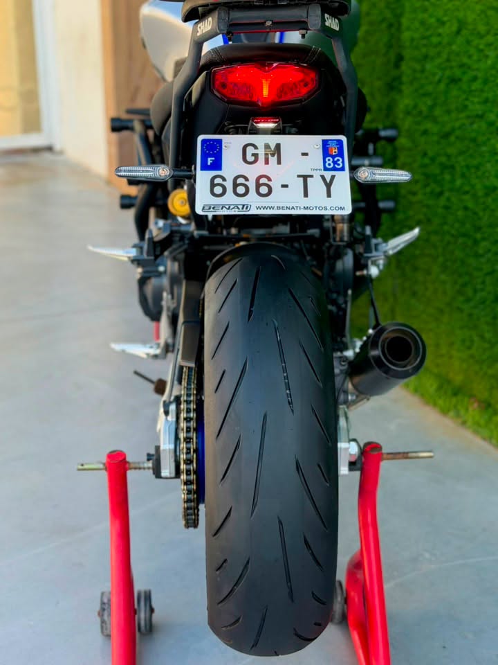 Yamaha MT-09 5